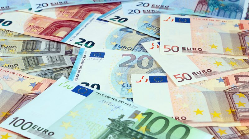 Euro, ABD doları karşısında 4 ayın en yüksek seviyesine çıktı